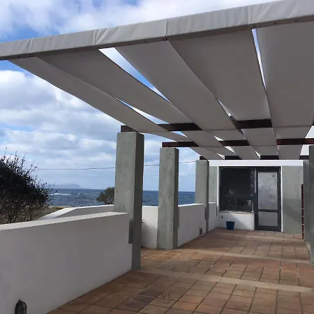 Anissaras Lägenhetshotell 3*