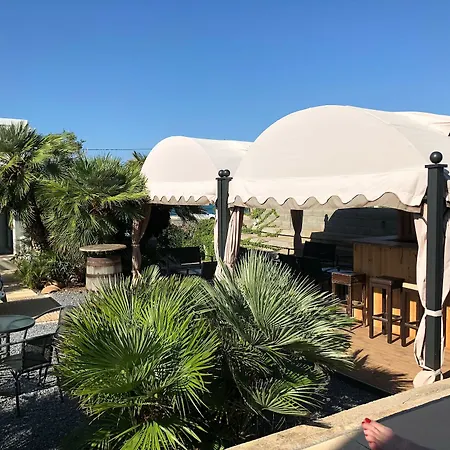 Апарт-отель Anissaras