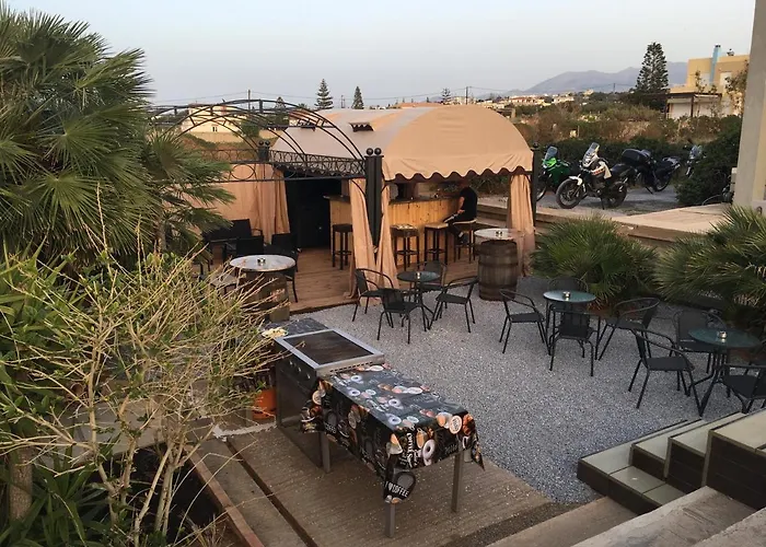 Anissaras Aparthotel