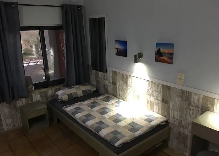 Anissaras Aparthotel